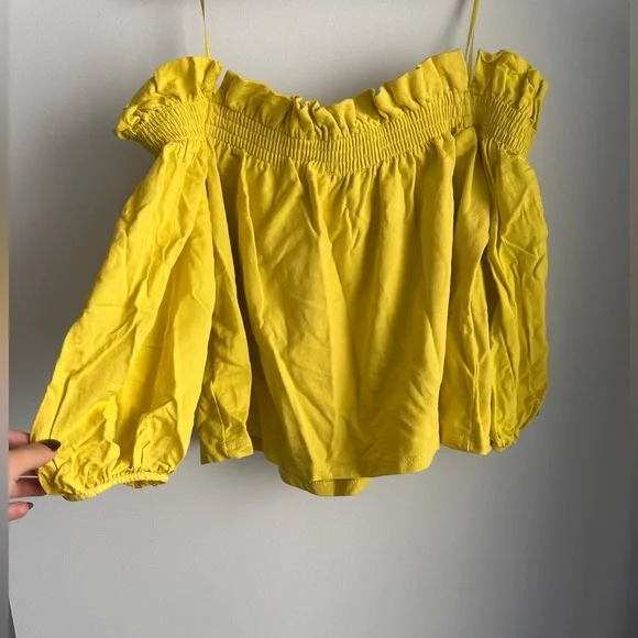 Zara Vibrant Yellow Ruffle Top - Picture 3 of 3